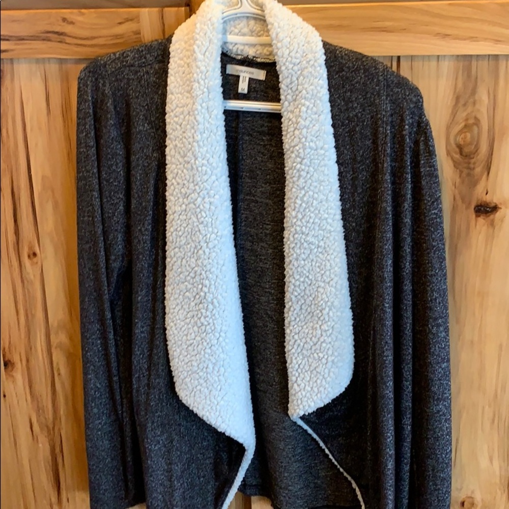 Black open cardigan with faux fur trim